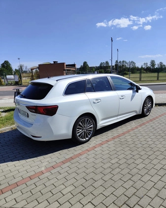 Toyota Avensis cena 56900 przebieg: 131000, rok produkcji 2016 z Grodków małe 232